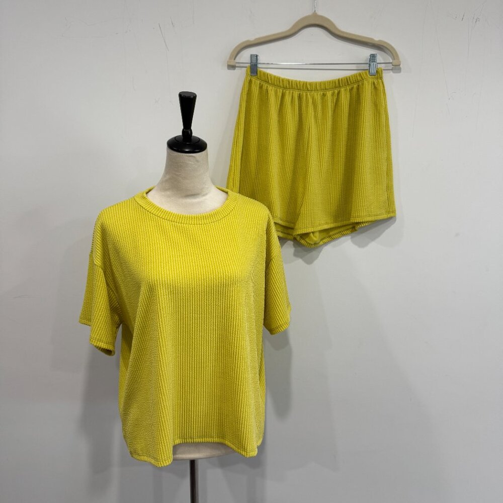 Lime/Yellow Ribbed Short SET NEW, Size M - Picture 7 of 14